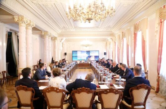 Qin va eshakdagi katta obektlar